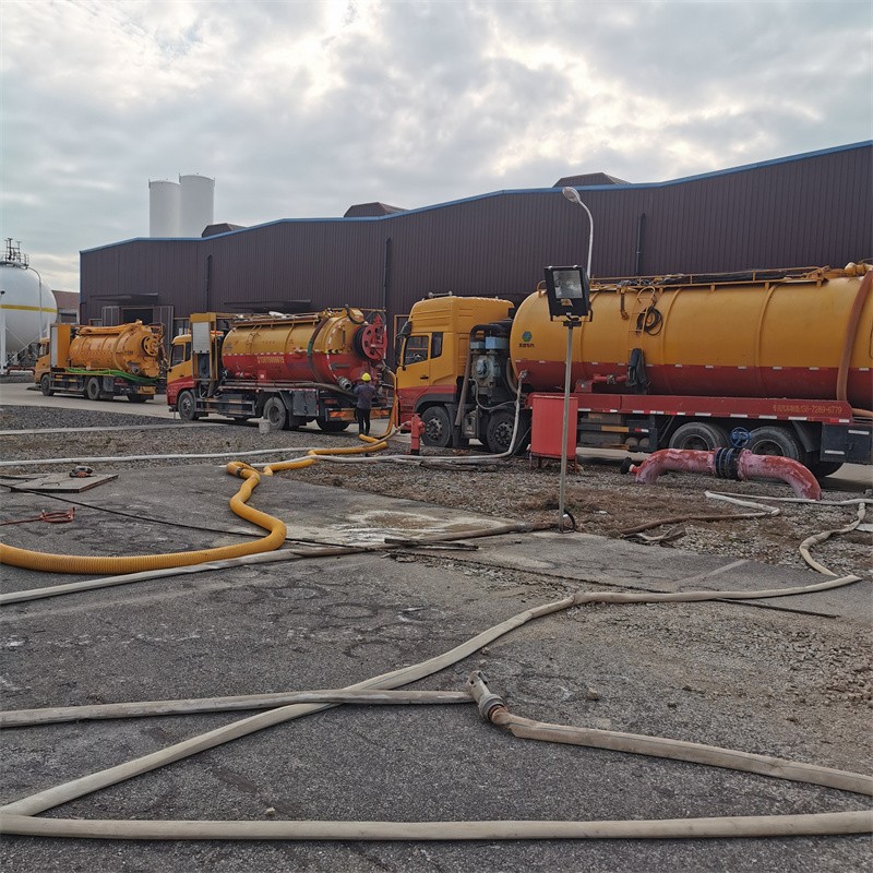 蒋巷污水池清理